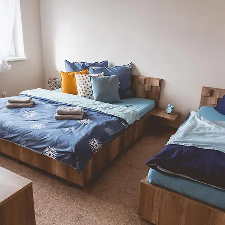 شقة Zara Telgárt